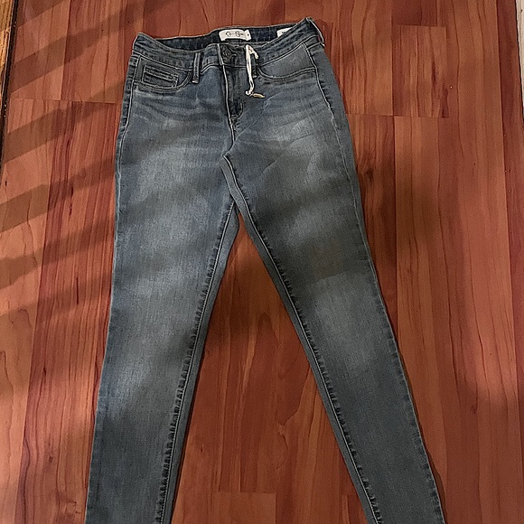 Jessica simposm - Picture 2 of 2